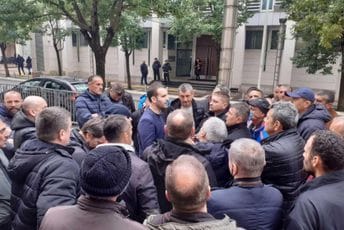 Spajić radnicima KAP-a obećao sastanak sa Krivokapićem Spajić radnicima KAP-a obećao sastanak sa Krivokapićem