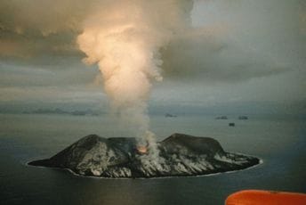 Lonac u kojem "krčka": Zašto Island svake godine "poraste" za nekoliko centimetara Lonac u kojem "krčka": Zašto Island svake godine "poraste" za nekoliko centimetara