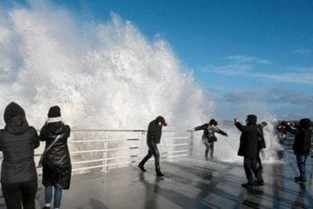 Oluja u Poljskoj proizvela rekordnu količinu struje iz vjetroelektrana Oluja u Poljskoj proizvela rekordnu količinu struje iz vjetroelektrana