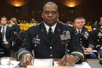 Lojd Austin: Rusija još uvijek može izbjeći totalni rat Lojd Austin: Rusija još uvijek može izbjeći totalni rat