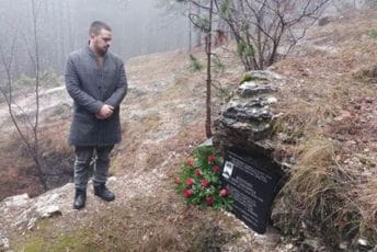 Savjet mladih DPS Nikšić obilježio godišnjicu stradanja Šćepana Mijuškovića Savjet mladih DPS Nikšić obilježio godišnjicu stradanja Šćepana Mijuškovića