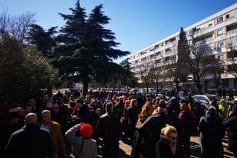Protest ispred CEDIS-a: Ne pristajemo da bilo ko bude proganjan zbog vjerskih uvjerenja Protest ispred CEDIS-a: Ne pristajemo da bilo ko bude proganjan zbog vjerskih uvjerenja