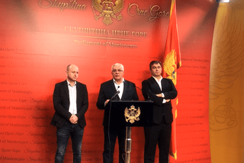 Mandić: Sjutra kreće akcija "Blokadom protiv izdaje" Mandić: Sjutra kreće akcija "Blokadom protiv izdaje"