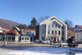 Kabinet Delića: DPS pokušao da predsjednika opštine okrivi za revanšizam i političku čistku Kabinet Delića: DPS pokušao da predsjednika opštine okrivi za revanšizam i političku čistku