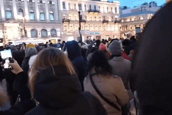 Rusi digli glas protiv Putina, protesti u više gradova Rusi digli glas protiv Putina, protesti u više gradova