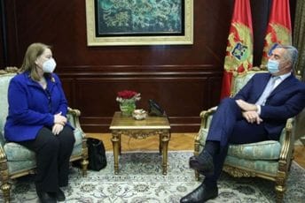 Đukanović: Ohrabreni spremnošću SAD-a da brane svaki pedalj teritorije NATO saveznika Đukanović: Ohrabreni spremnošću SAD-a da brane svaki pedalj teritorije NATO saveznika