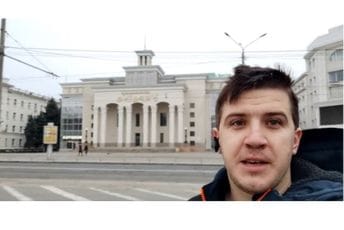 VIDEO: U Hersonu sa razglasa se čuje ukrajinska himna, na zgradama istaknute zastave VIDEO: U Hersonu sa razglasa se čuje ukrajinska himna, na zgradama istaknute zastave