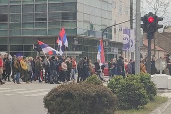 Održana svenarodna litija kroz Podgoricu Održana svenarodna litija kroz Podgoricu