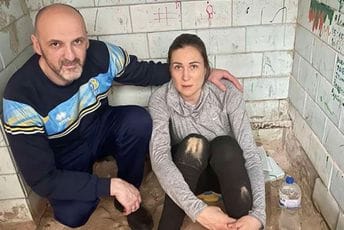 Raduloviće kontaktirala ambasadorka: Bude li humanitarnog koridora, evakuisaće ih Raduloviće kontaktirala ambasadorka: Bude li humanitarnog koridora, evakuisaće ih