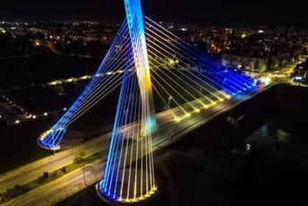 Vuković najavio pomoć Ukrajini: Nemam dilemu da će stanovnici Podgorice i Crne Gore pokazati humanost s ljudima u nevolji Vuković najavio pomoć Ukrajini: Nemam dilemu da će stanovnici Podgorice i Crne Gore pokazati humanost s ljudima u nevolji