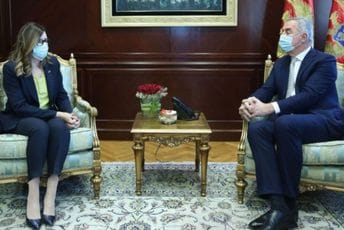 Đukanović i Popa: Brzo uspostaviti institucionalnu stabilnost, svaka odluka da bude proevropska Đukanović i Popa: Brzo uspostaviti institucionalnu stabilnost, svaka odluka da bude proevropska