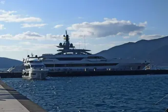 U Porto Montenegro uplovila jahta vlasnika Lukoila U Porto Montenegro uplovila jahta vlasnika Lukoila
