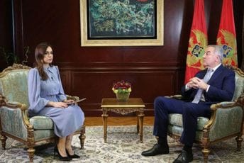 Đukanović: Vučić ugrožava stabilnost Balkana po istoj formuli kao Milošević Đukanović: Vučić ugrožava stabilnost Balkana po istoj formuli kao Milošević