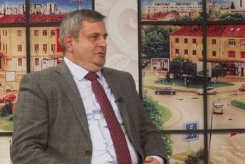 Radunović: Ukoliko Ibrahimović sazove sjednicu Skupštine izazvaće destabilizaciju Crne Gore Radunović: Ukoliko Ibrahimović sazove sjednicu Skupštine izazvaće destabilizaciju Crne Gore