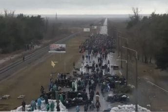 Ukrajinci napravili živi štit: Brane najveću nuklearnu centralu na svijetu Ukrajinci napravili živi štit: Brane najveću nuklearnu centralu na svijetu