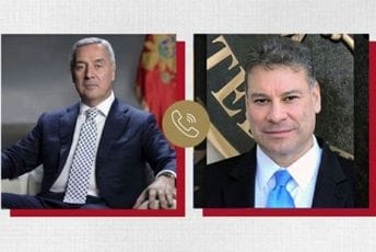 Đukanović pričao sa Eskobarom, govorili i o mogućim refleksijama na stabilnost Zapadnog Balkana Đukanović pričao sa Eskobarom, govorili i o mogućim refleksijama na stabilnost Zapadnog Balkana