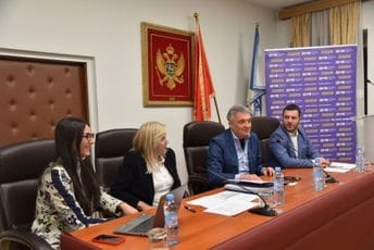 Savjet mladih DPS Danilovgrad: Organizovanjem tribine nadgradili smo znanja mladih o Evropskoj uniji Savjet mladih DPS Danilovgrad: Organizovanjem tribine nadgradili smo znanja mladih o Evropskoj uniji