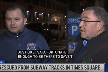 Denis Pupović iz Plava spasio čovjeka sa šina metroa Denis Pupović iz Plava spasio čovjeka sa šina metroa