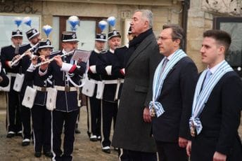 Pogledajte kako je Đukanović dočekan u San Marinu Pogledajte kako je Đukanović dočekan u San Marinu