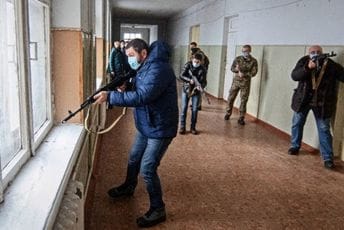 Ukrajinski lučki grad u katastrofi: Nemaju vode, struje ni grijanja, a zalihe hrane su na izmaku Ukrajinski lučki grad u katastrofi: Nemaju vode, struje ni grijanja, a zalihe hrane su na izmaku