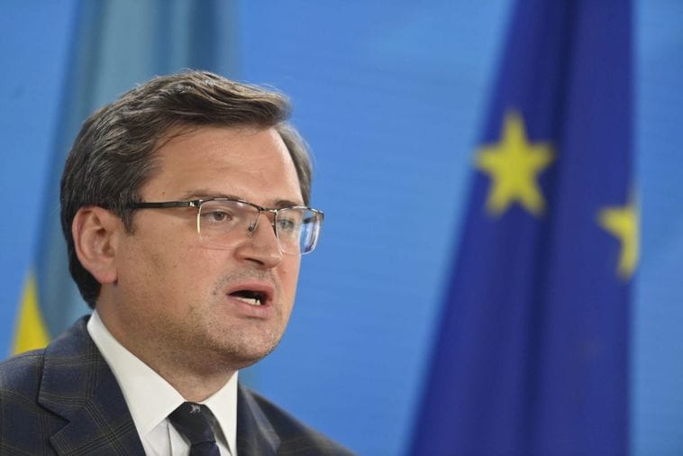 Kuleba: Ukrajina ima dovoljno oružja da započne kontraofanzivu protiv Rusije Kuleba: Ukrajina ima dovoljno oružja da započne kontraofanzivu protiv Rusije