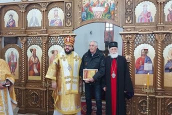 Kaluđerović poklonio plac Crnogorskoj pravoslavnoj crkvi Kaluđerović poklonio plac Crnogorskoj pravoslavnoj crkvi