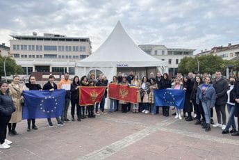SM DPS: Okupljeni oko istih vrijednosti, snažno podržavamo herojsku borbu mladih Ukrajine SM DPS: Okupljeni oko istih vrijednosti, snažno podržavamo herojsku borbu mladih Ukrajine