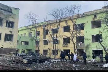 Zelenski objavio snimke iz Mariupolja i gnjevno poručio "Imate moć, ali izgleda da gubite ljudskost" (VIDEO)