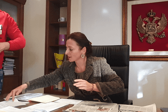 Petričević: Spajić tražio moju ostavku, tvrdi da ga guše jer sam mnogima stala na žulj Petričević: Spajić tražio moju ostavku, tvrdi da ga guše jer sam mnogima stala na žulj