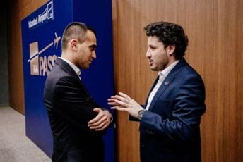 Abazović sa Di Majom: Spremni smo za reforme i vidljivi napredak da bi što prije ušli u EU Abazović sa Di Majom: Spremni smo za reforme i vidljivi napredak da bi što prije ušli u EU