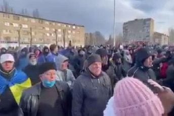 VIDEO: Ukrajinci protestuju zbog otmice gradonačelnika Melitopolja VIDEO: Ukrajinci protestuju zbog otmice gradonačelnika Melitopolja