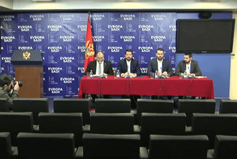 Hitne ekonomske mjere vrijedne do 50 miliona eura: Manje akcize i PDV, ograničenje cijena namirnica, stimulisanje proizvodnje... Hitne ekonomske mjere vrijedne do 50 miliona eura: Manje akcize i PDV, ograničenje cijena namirnica, stimulisanje proizvodnje...