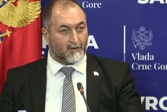 Investitore preporučio Stijović: Bave se renoviranjem stanova i misle da Željezara radi na ugalj Investitore preporučio Stijović: Bave se renoviranjem stanova i misle da Željezara radi na ugalj