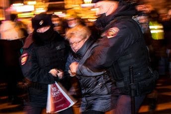 Ruska aktivistkinja: Ovdje smo podvrgnuti torturi, a evropskim cijevima teče krv Ukrajinaca (VIDEO) Ruska aktivistkinja: Ovdje smo podvrgnuti torturi, a evropskim cijevima teče krv Ukrajinaca (VIDEO)