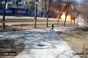 Ruska raketa u Kijevu ubila jednu, ranila šest osoba (VIDEO) Ruska raketa u Kijevu ubila jednu, ranila šest osoba (VIDEO)