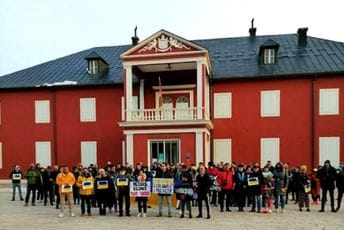 Cetinje ne prestaje s podrškom Ukrajini: Večeras poruke za ambasadorke SAD i Velike Britanije Cetinje ne prestaje s podrškom Ukrajini: Večeras poruke za ambasadorke SAD i Velike Britanije