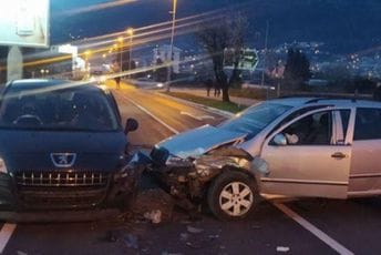 Saobraćajna nezgoda u Baru, dva djeteta lakše povrijeđena Saobraćajna nezgoda u Baru, dva djeteta lakše povrijeđena