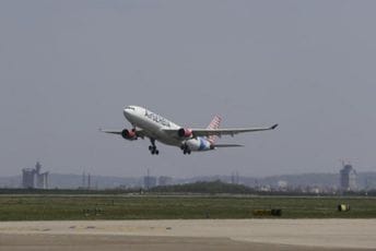 Beograd: Još jedna dojava o bombi u avionu za Rusiju, poziv upućen iz Poljske Beograd: Još jedna dojava o bombi u avionu za Rusiju, poziv upućen iz Poljske