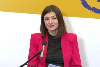 Kljajić: Pozivam sve pametne i mudre žene da se okupimo u borbi za naš zajednički cilj – stvaranje boljih Berana Kljajić: Pozivam sve pametne i mudre žene da se okupimo u borbi za naš zajednički cilj – stvaranje boljih Berana