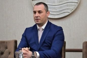 Smolović i Bulatović podržali Šćekića: Pokazao odlučnost i spremnost da politiku vrati narodu