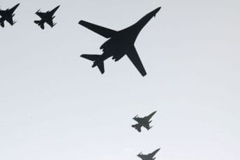 Američke vlasti: Rusija povećala letove iznad Ukrajine, ali nema vazdušnu nadmoć Američke vlasti: Rusija povećala letove iznad Ukrajine, ali nema vazdušnu nadmoć