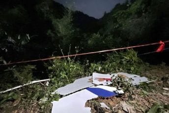 Pronađena olupina kineskog aviona, nema preživjelih Pronađena olupina kineskog aviona, nema preživjelih