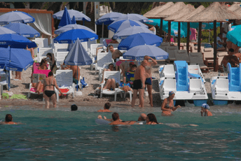 RIA Novosti: Crna Gora promijenila uslove ljetnjeg bezviznog boravka Rusima RIA Novosti: Crna Gora promijenila uslove ljetnjeg bezviznog boravka Rusima