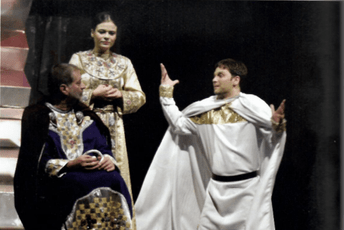 Gradsko pozorište kolegama iz novosadskog teatra: Priča o Vladimiru i Kosari u CG postavljana na scenu nekoliko puta Scena iz predstave "Vladimir i Kosara" u produkciji Gradskog pozorišta iz 2005.