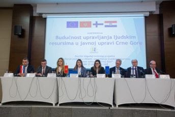 Profesionalna, efikasna i servisno orijentisana javna uprava jedan od ključnih preduslova uspjeha u procesu evropskih integracija Profesionalna, efikasna i servisno orijentisana javna uprava jedan od ključnih preduslova uspjeha u procesu evropskih integracija