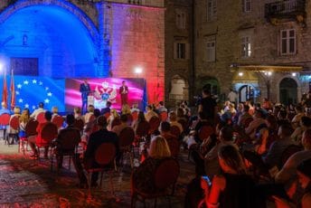 SDP Kotor: Za pojedine političke partije zakonitost političke korupcije zavisi od toga da li im ide na štetu ili korist SDP Kotor: Za pojedine političke partije zakonitost političke korupcije zavisi od toga da li im ide na štetu ili korist