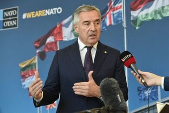 Đukanović iz Brisela: Sad je najvažnije da CG dobije vladu zbog međunarodnih obaveza Đukanović iz Brisela: Sad je najvažnije da CG dobije vladu zbog međunarodnih obaveza