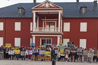 Na Cetinju večeras najglasnija tišina: Mjesec dana krvavoga plača Na Cetinju večeras najglasnija tišina: Mjesec dana krvavoga plača