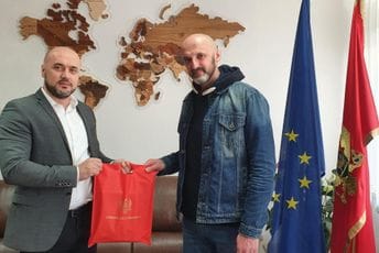 Direktor Uprave za saradnju sa dijasporom-iseljenicima primio Srđana Radulovića Direktor Uprave za saradnju sa dijasporom-iseljenicima primio Srđana Radulovića