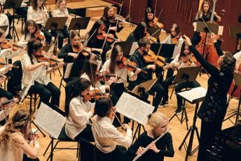 Moje vrijednosti i vrline: Dječji simfonijski orkestar muzikom poziva na toleranciju u Crnoj Gori Moje vrijednosti i vrline: Dječji simfonijski orkestar muzikom poziva na toleranciju u Crnoj Gori